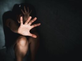 Apartan de su cargo a docente